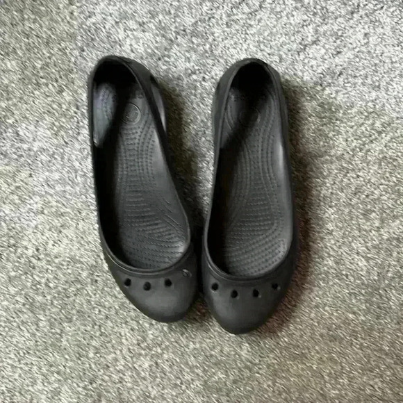 Croc Black Mary Janes Size W 11 - Picture 1 of 4